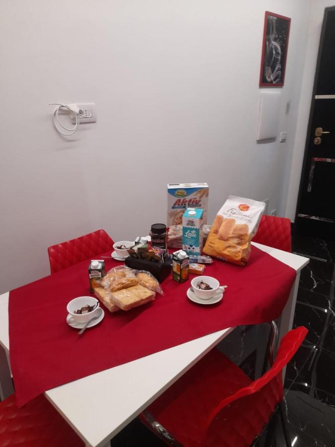 Lux House Naples Airport Hotel Kültér fotó