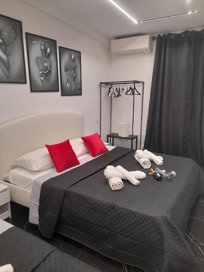 Lux House Naples Airport Hotel Kültér fotó