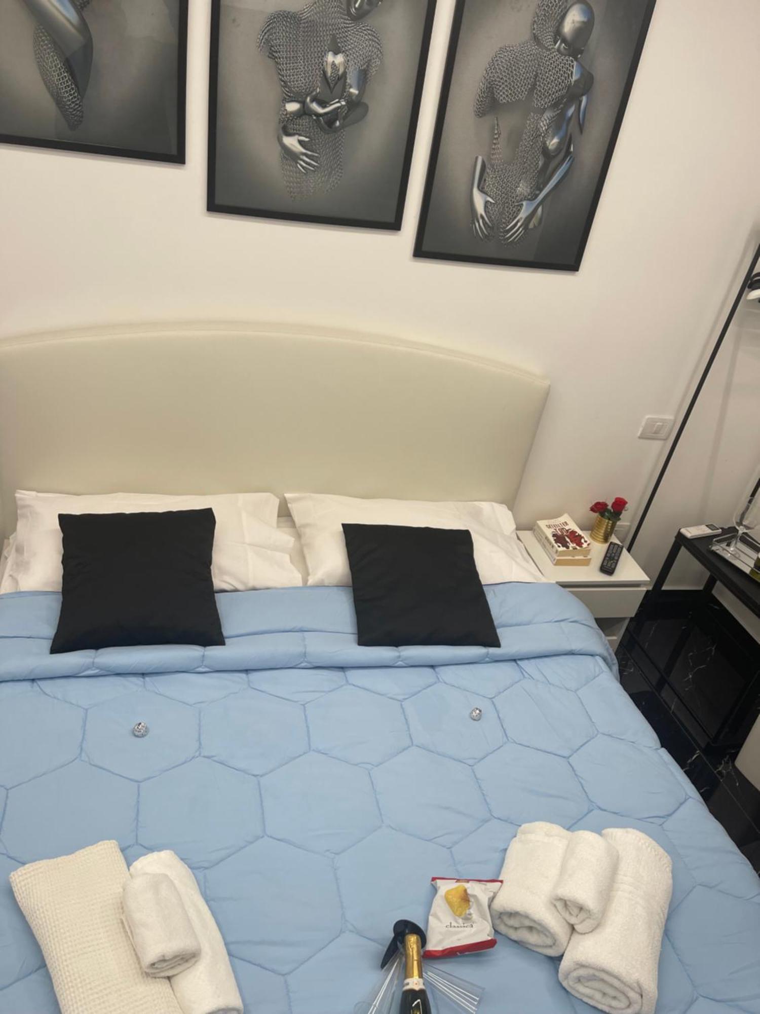 Lux House Naples Airport Hotel Kültér fotó