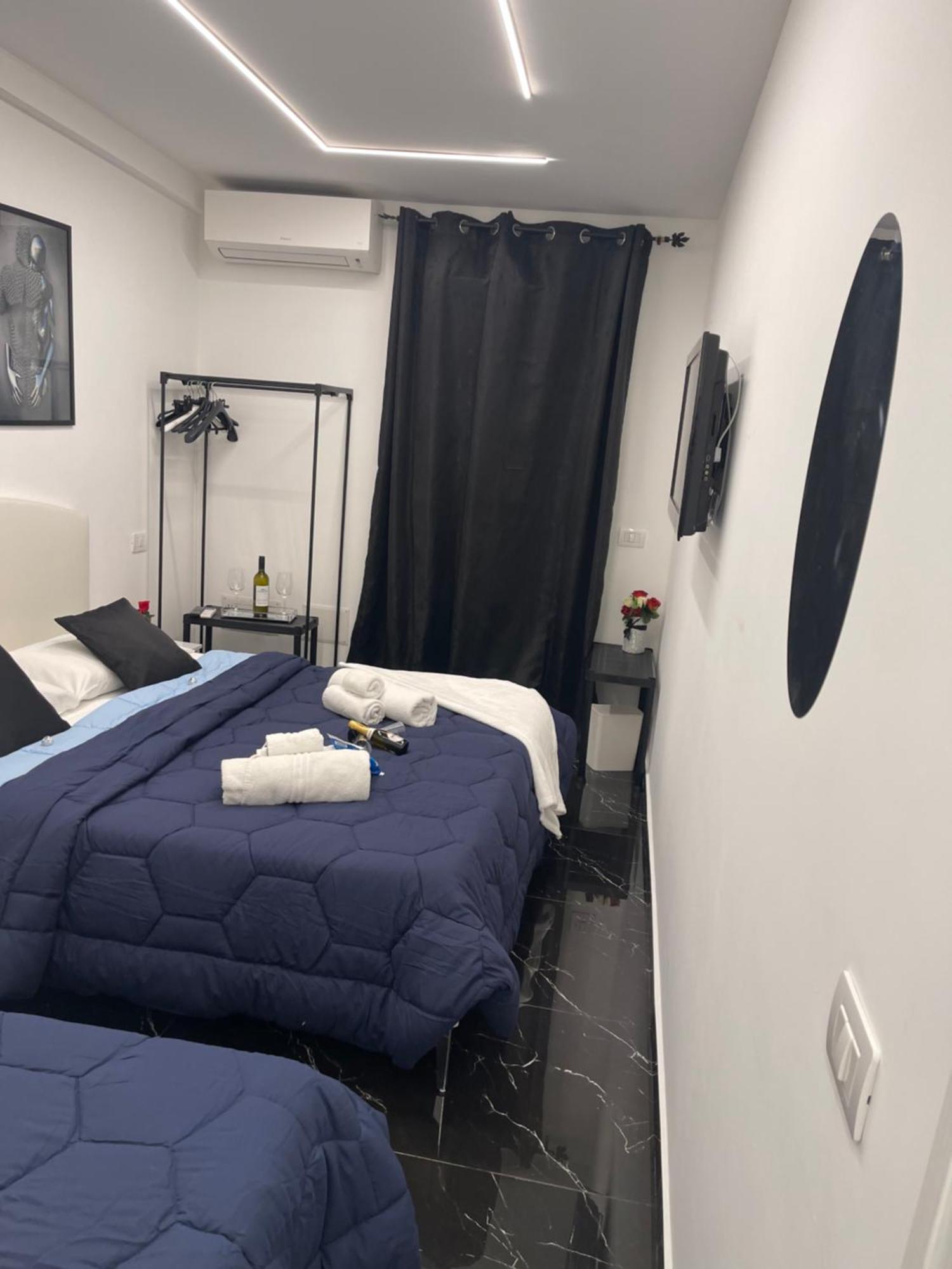 Lux House Naples Airport Hotel Kültér fotó