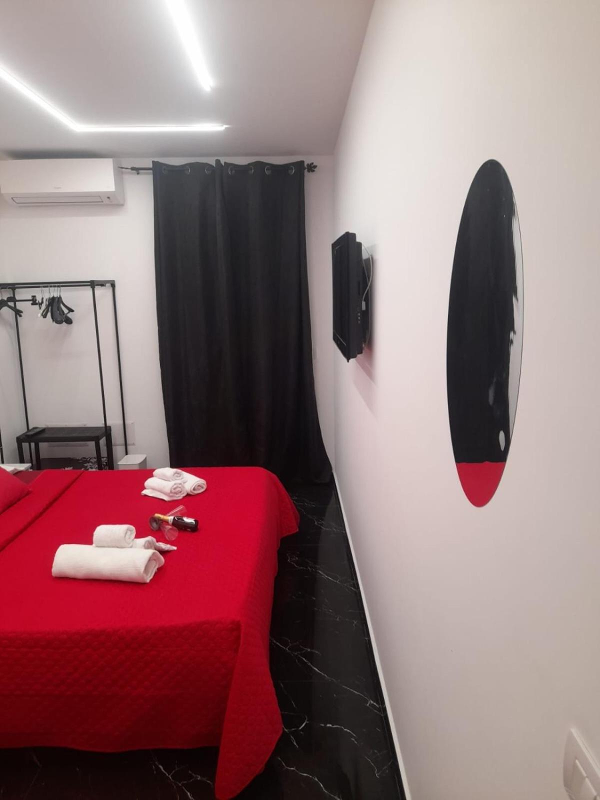 Lux House Naples Airport Hotel Kültér fotó