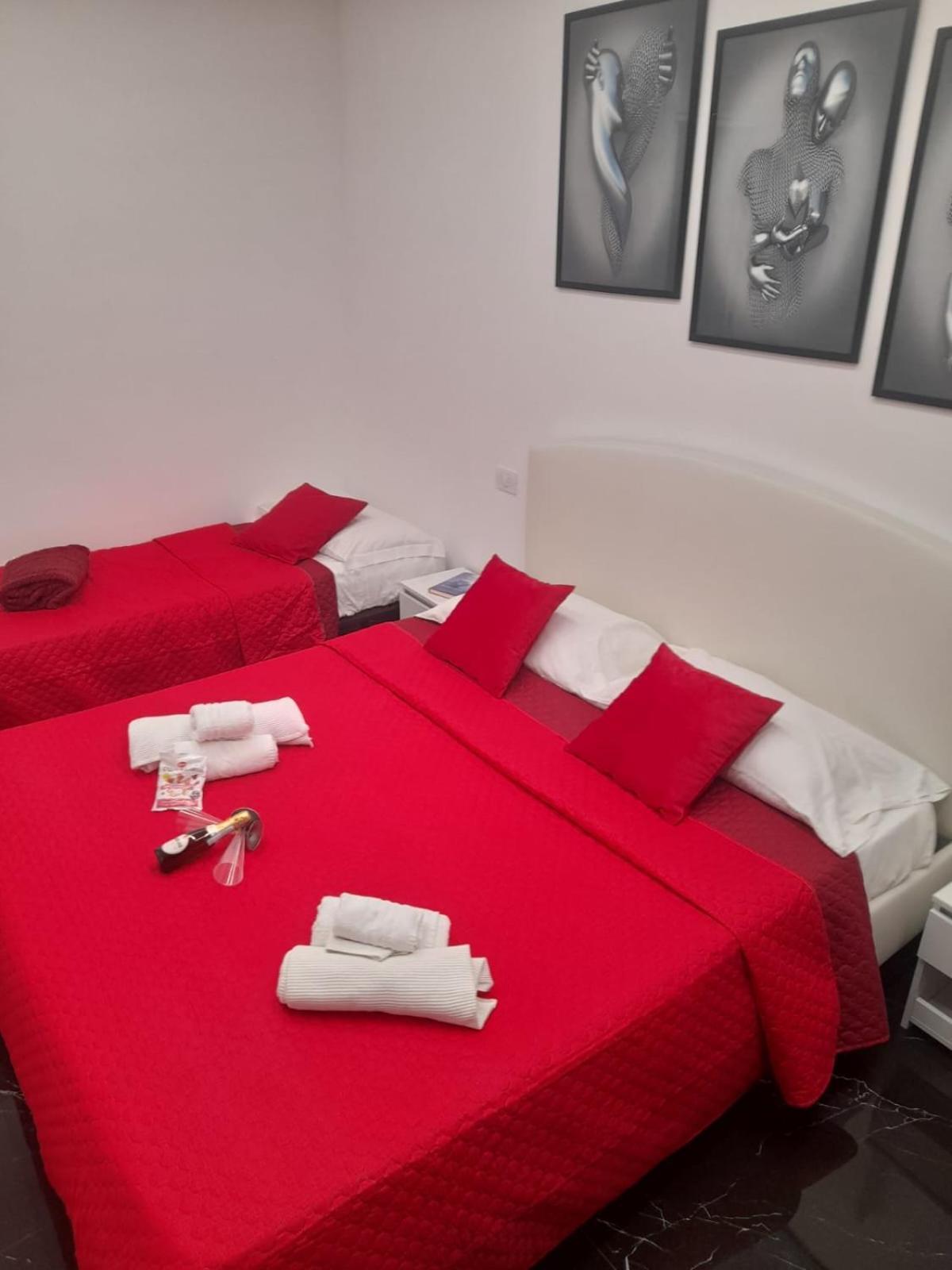Lux House Naples Airport Hotel Kültér fotó